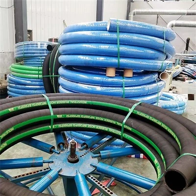 Hadica na nasávanie a vypúšťanie vody